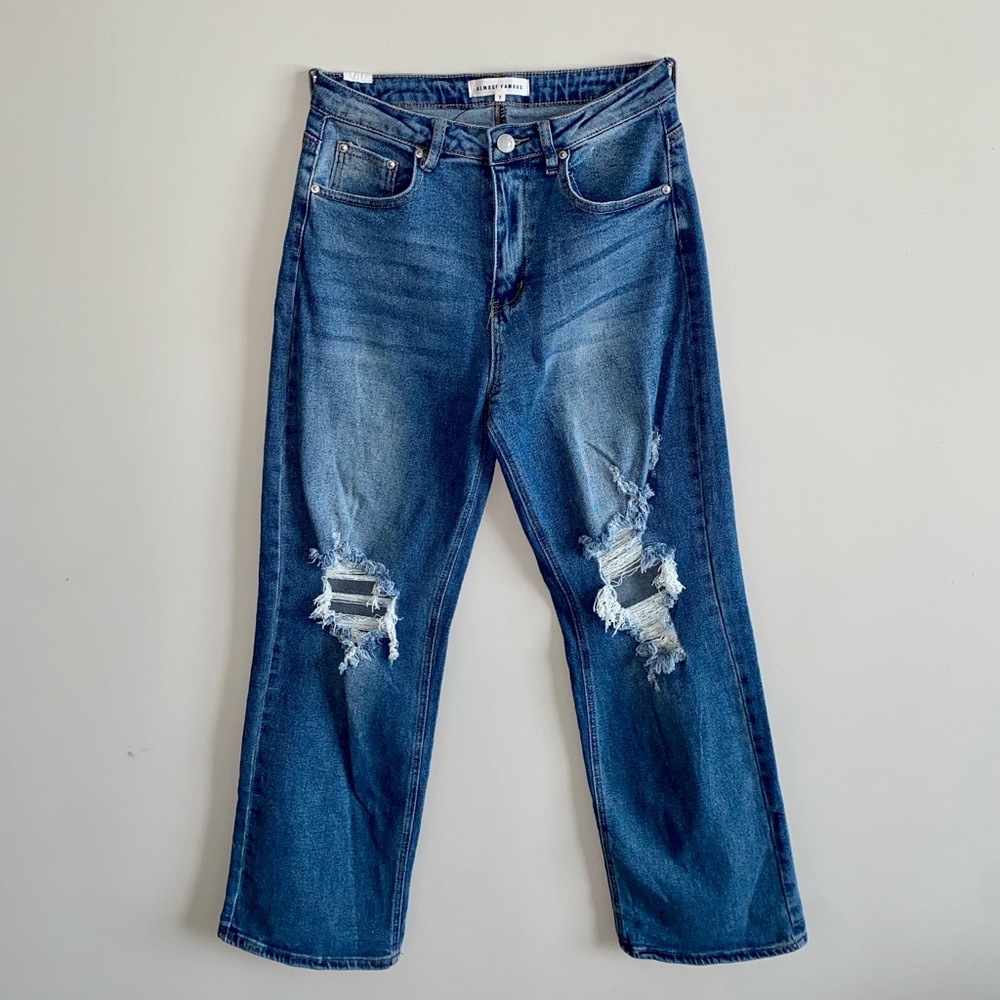 Almost Famous Size 7 Blue Distressed ‘90s Fit Jean